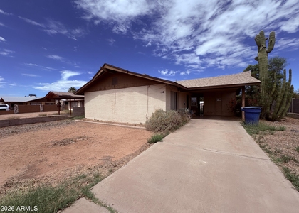 414 W Hermosa Drive - Photo 1