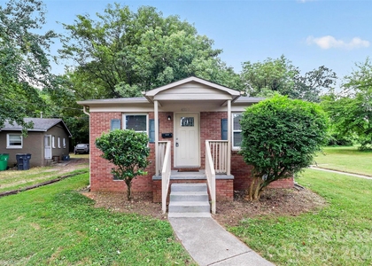 4030 Bearwood Avenue - Photo 1