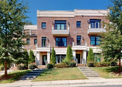 617 W Worthington Avenue - Photo 1