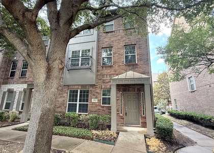 3912 Amberwood Drive - Photo 1