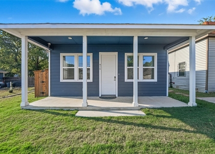 914 E Tucker Street - Photo 1