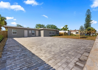 829 Bayberry Drive - Photo 1
