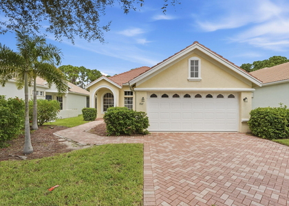 707 Sw San Salvador Cove - Photo 1