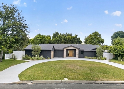 8960 Oak Park Avenue - Photo 1
