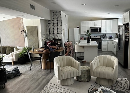 7833 Bothwell - Photo 1