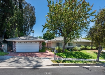 18056 Lake Encino - Photo 1