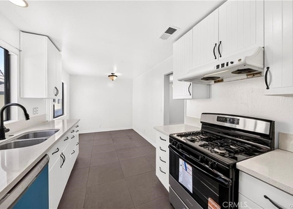 2615 Curtis - Photo 1