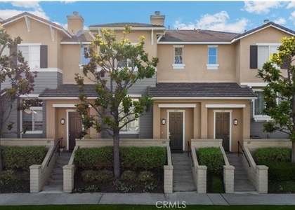 123 S Orange Ave - Photo 1