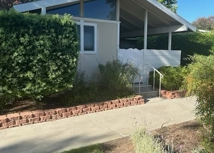 542 Via Estrada - Photo 1