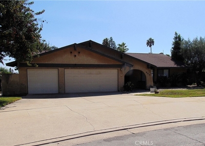 880 Kimberly Court - Photo 1
