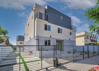 227 N Park View Street - Photo 1