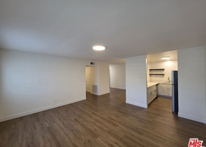 1260 Vin Scully Avenue - Photo 1