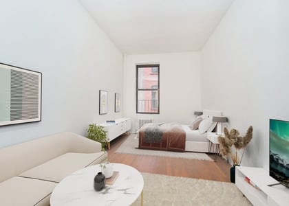 353 W 44th Street - Photo 1