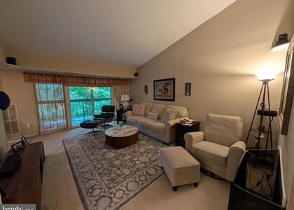11821 Breton Court - Photo 1
