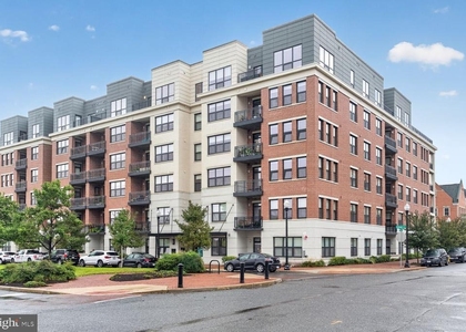 701 Swann Avenue - Photo 1
