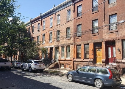 872 23rd Street N - Photo 1