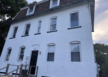 224 E 24th Street - Photo 1