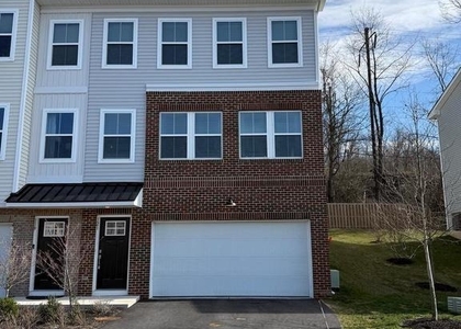 121 Four Leaf Drive - Photo 1