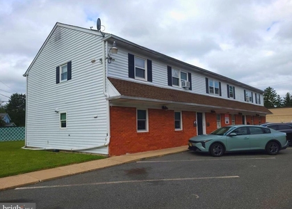 14 Girard Road S - Photo 1