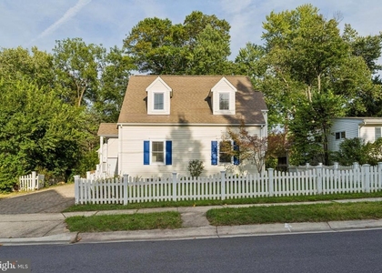 101 Charles Street - Photo 1