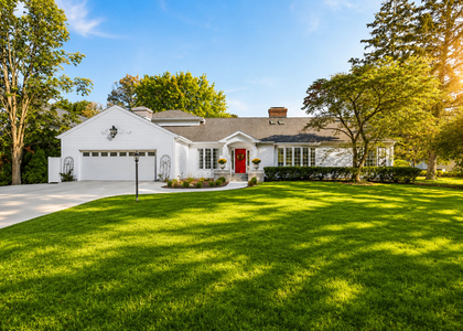 7 Greencroft Drive - Photo 1