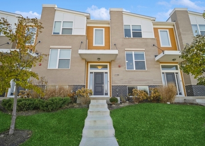 3s565 Camden Street - Photo 1