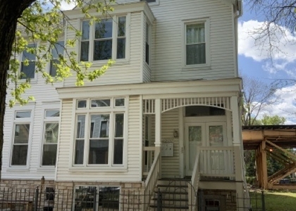 2652 N Wilton Avenue - Photo 1
