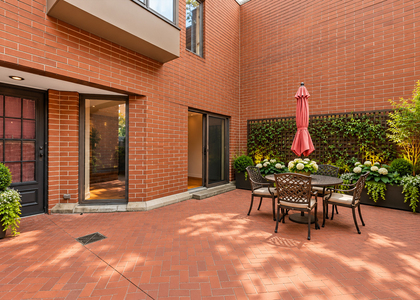 801 S Plymouth Court - Photo 1