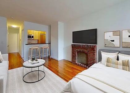 402 East 83rd Street - Photo 1