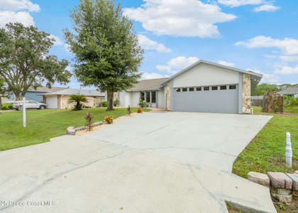 991 Tahiti Avenue Se - Photo 1