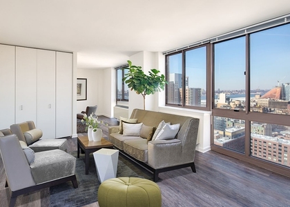 West 43 Street - Photo 1