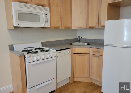 East 89 Street - Photo 1