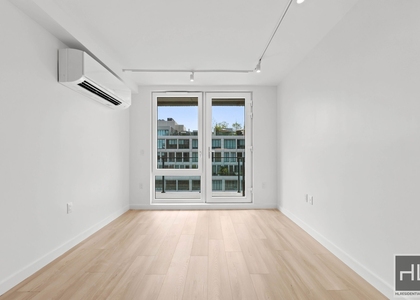 4 Avenue - Photo 1