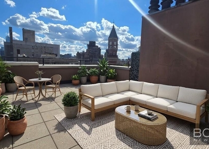 Sixth Avenue - Photo 1
