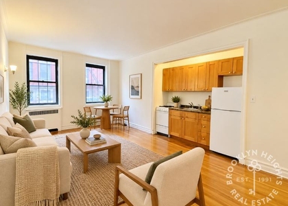 Clinton St. - Photo 1