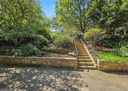 1059 Alta Avenue Ne - Photo 1