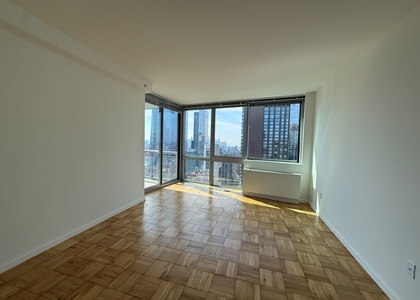 10th Ave & West 37th St  - Photo 1