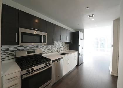 555 10th Avenue - Photo 1