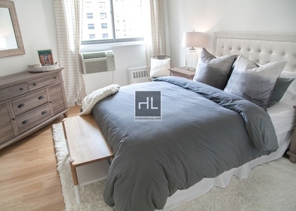 Second Avenue - Photo 1