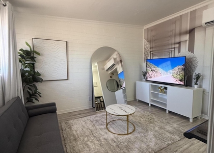 2150 W Missouri Avenue - Photo 1