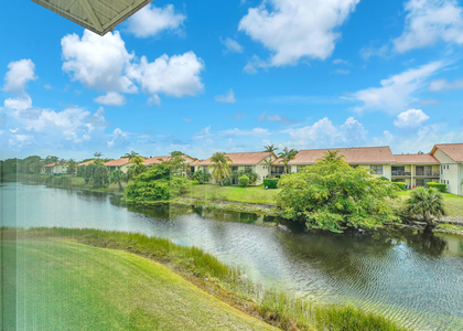 210 Lake Evelyn Drive - Photo 1