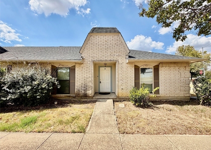 35 W Mountain Lane - Photo 1