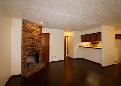 902 Acacia Circle - Photo 1