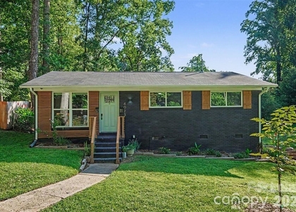 4023 Strangford Avenue - Photo 1