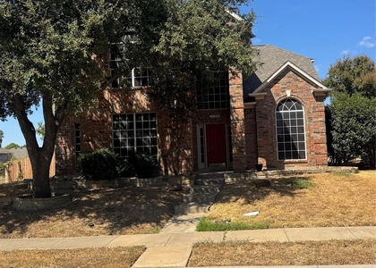 1100 Raleigh Drive - Photo 1