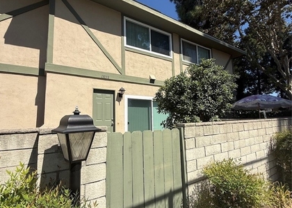 1103 W Francis Street - Photo 1