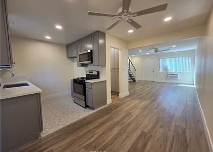 4545 Canoga Street - Photo 1
