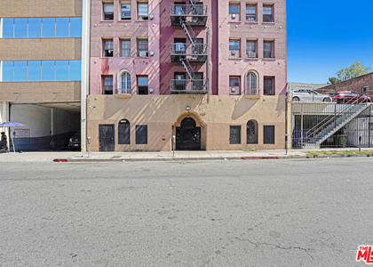 610 S Coronado Street - Photo 1