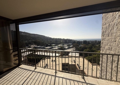 2500 Torrey Pines Rd - Photo 1