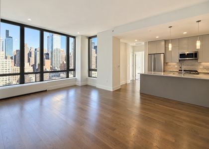 221 West 29th Street - Photo 1